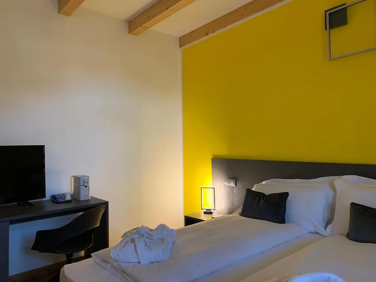 Guest House Le Cassandre Sondrio